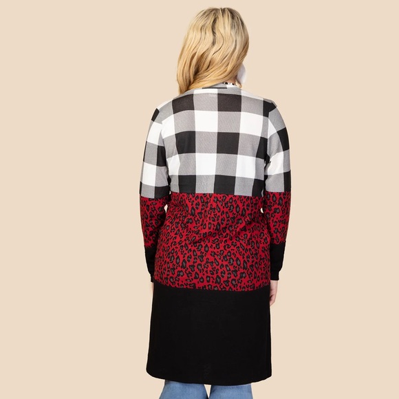 NWT! BeAuTiFuL Boutique Plaid & Leopard Sweater! ❤️ - Picture 2 of 3